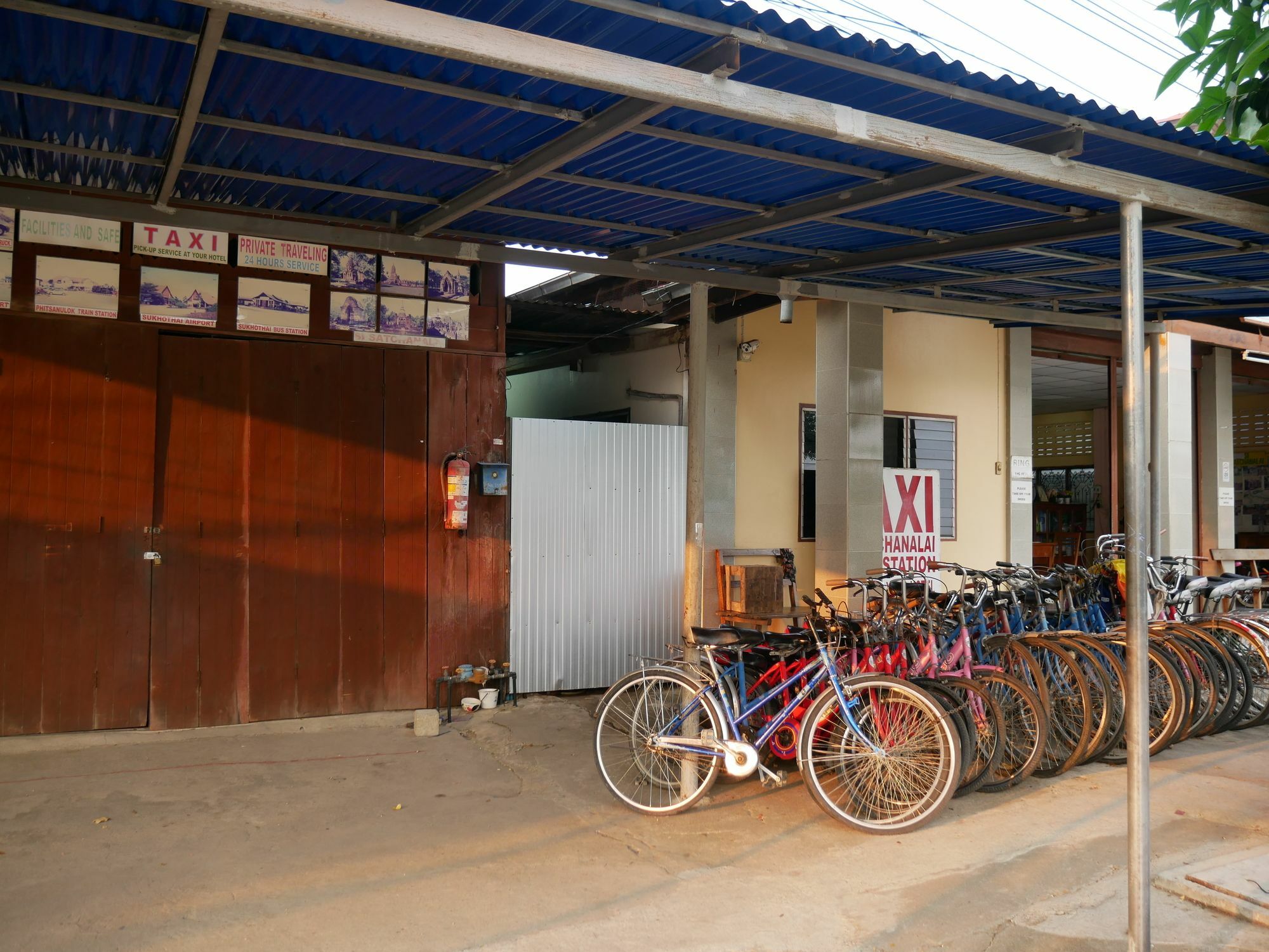 Vitoonguesthouse2Fanrooms & Aircondition Sukhothai Exteriér fotografie
